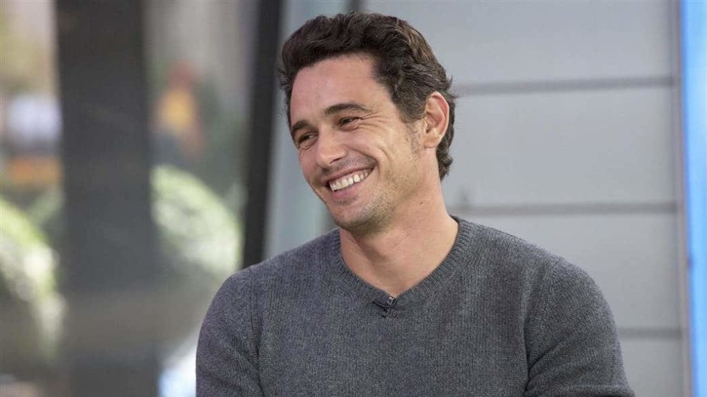 james-franco-has-a-smile-from-ear-to-ear-whats-that-about